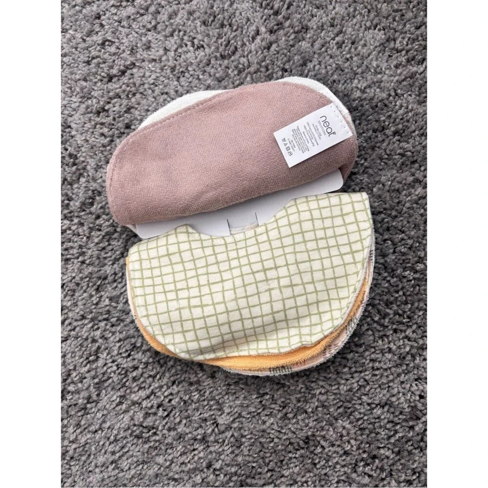 Neat Solutions Newborn/0-3 Bibs (5 Pack) NWT